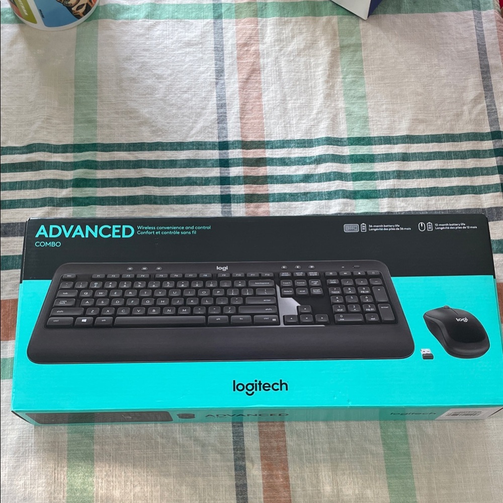 Logitech Wireless keyboard and mouse Advanced Combo